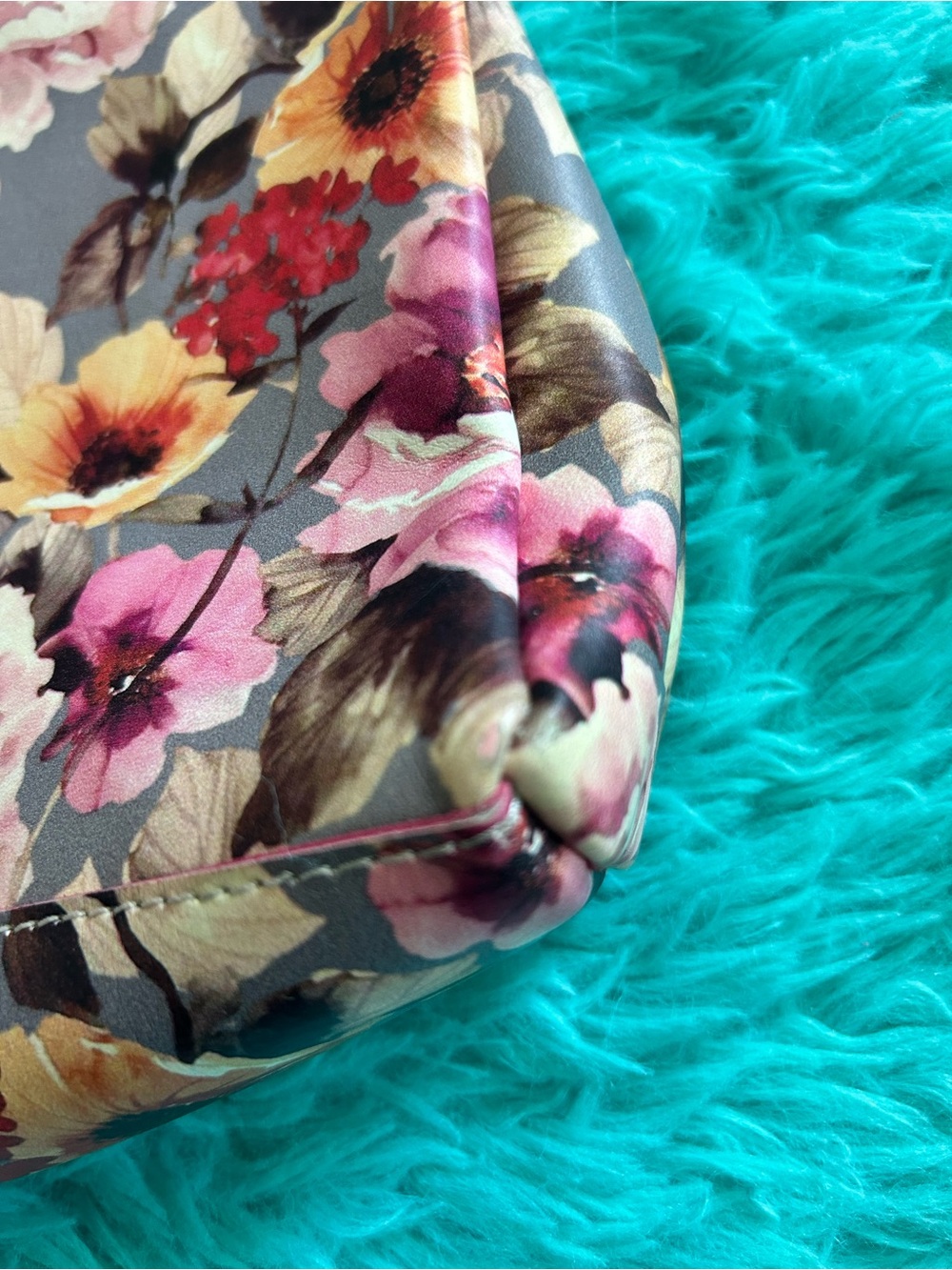 Cavalcenti Floral Print Wristlet Clutch in Gray with Pink & Yellow Blooms - Picture 12 of 16